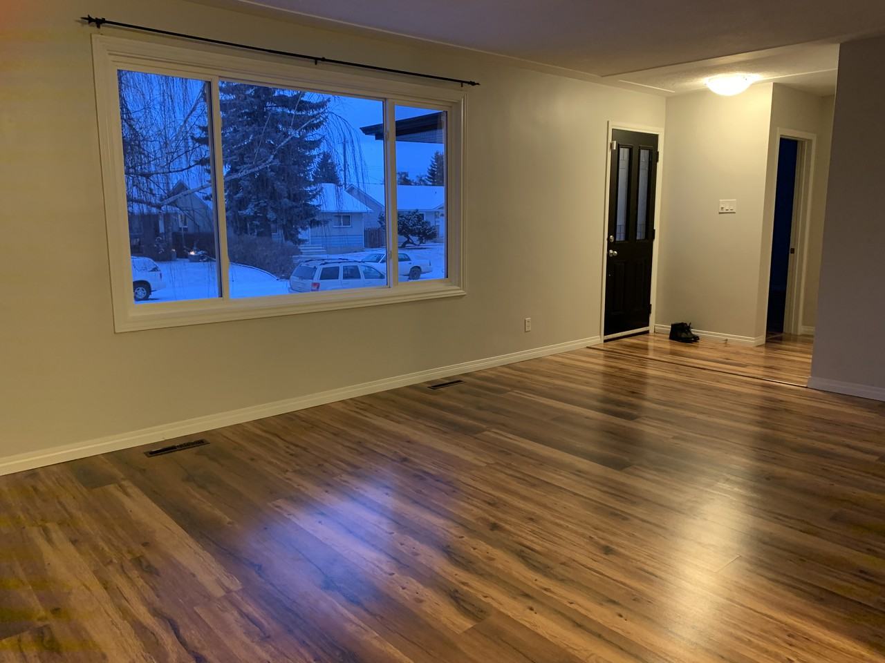 4303 104a Ave Nw - Photo 2 of 22