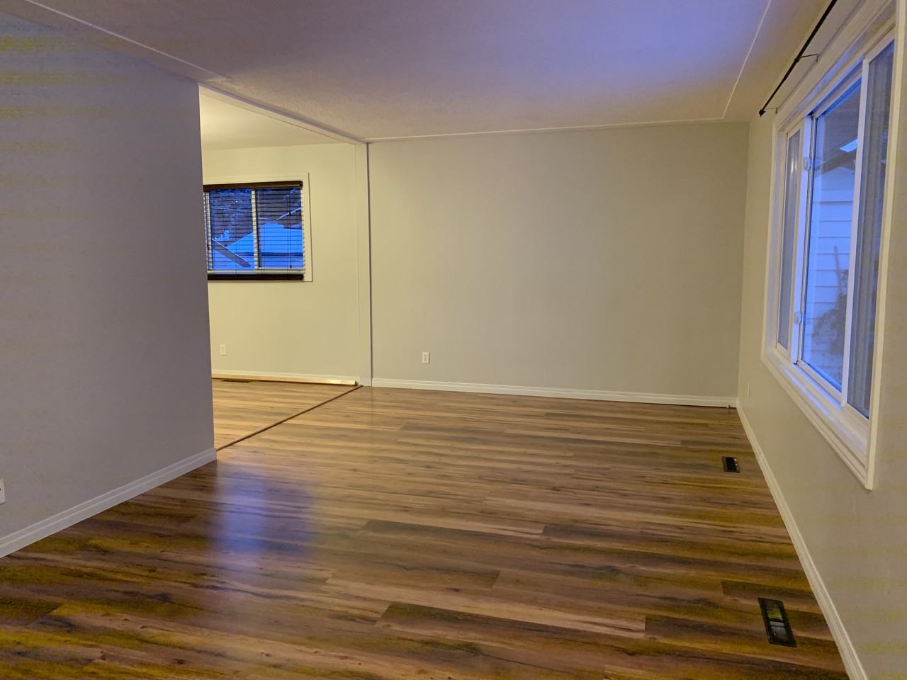 4303 104a Ave Nw - Photo 3 of 22