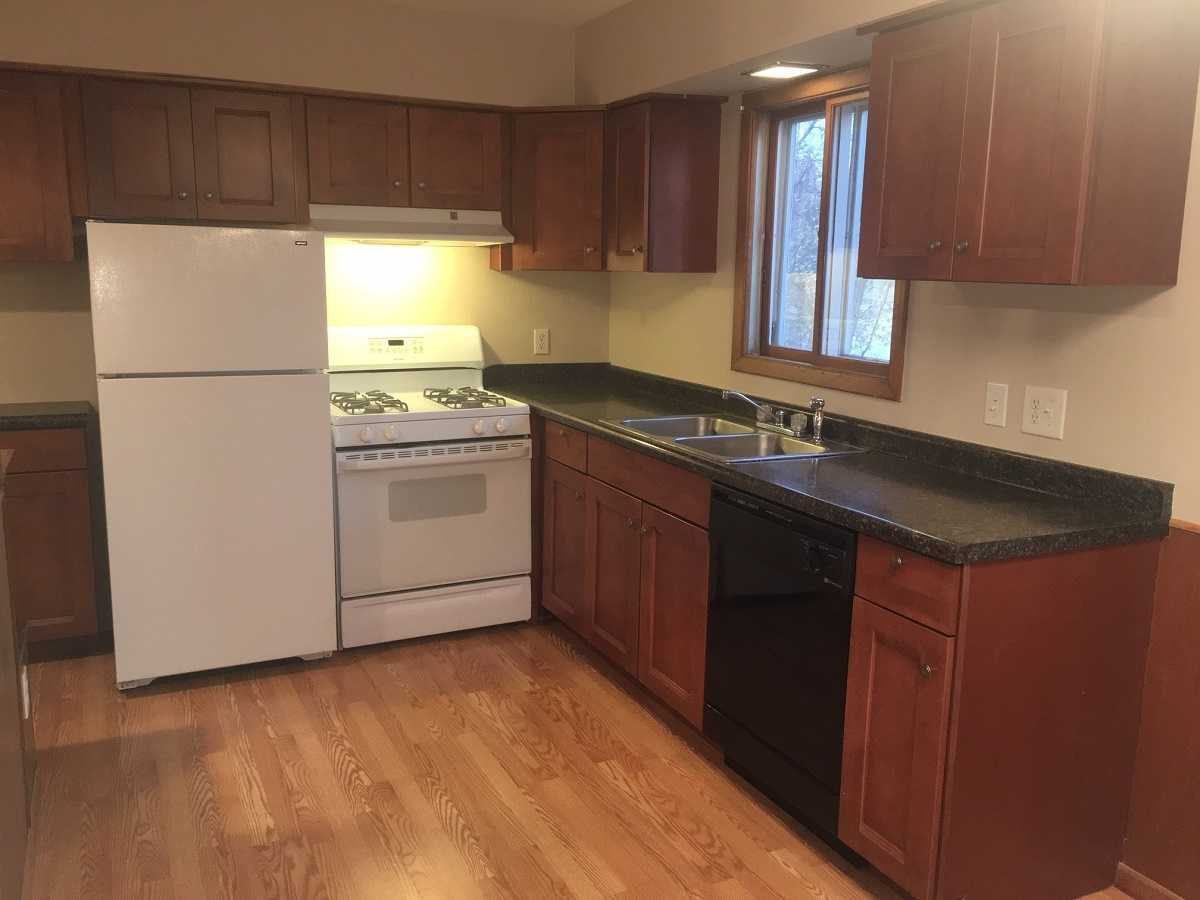 10 Wildhurst Rd - Photo 2 of 10