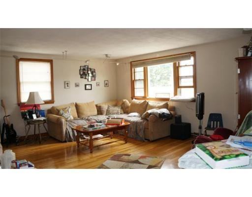 14 Heather Rd - Photo 3 of 6