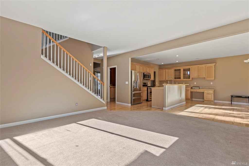 1926 Lighthouse Lane Northeast - Photo 2 of 25