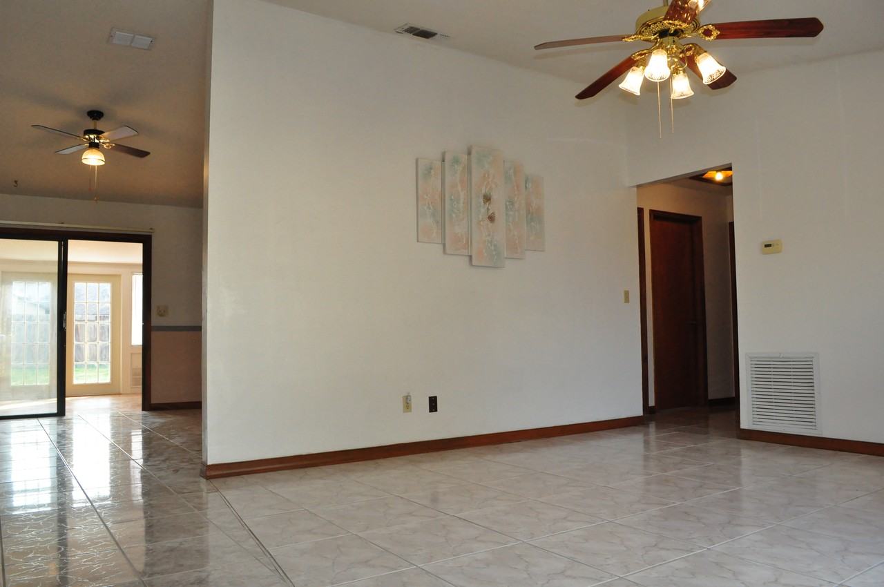 916 Spring Street Northwest - Photo 3 of 14