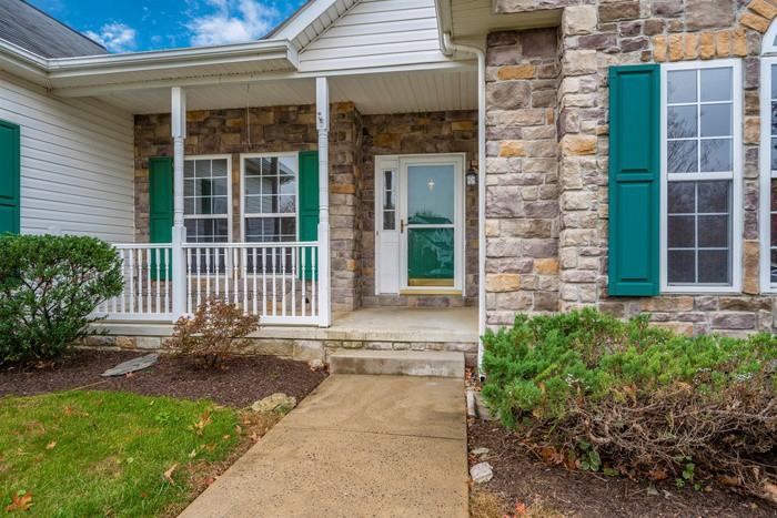 114 Crosstimber Way - Photo 2 of 50