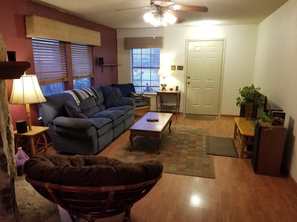 1421 Garden Path Dr - Photo 2 of 11