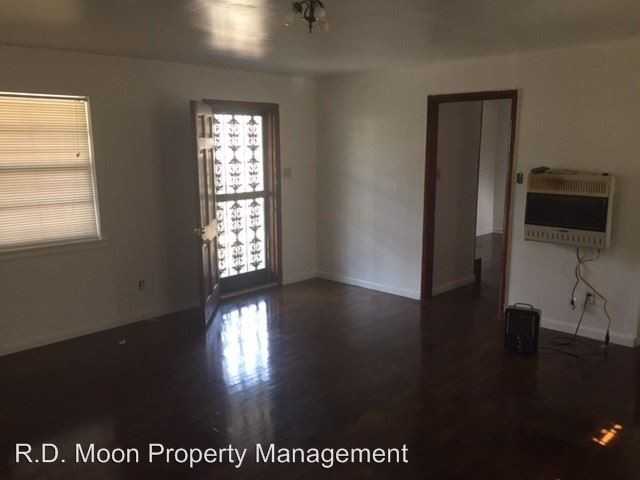 2301 18th Pl Sw - Photo 3 of 9