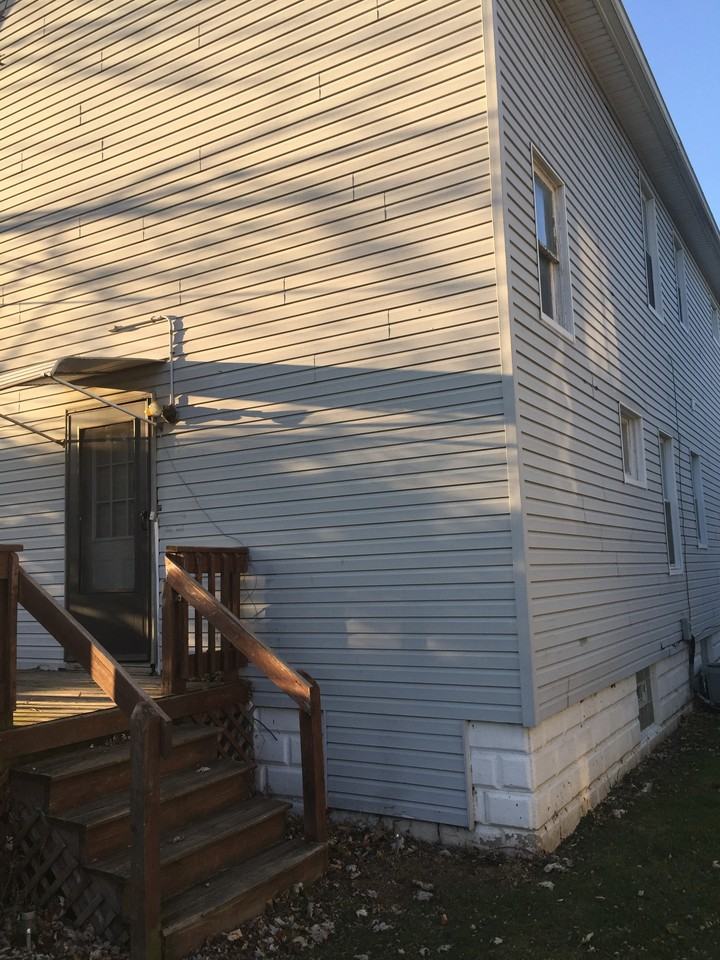 9404 Cardwell Ave - Photo 2 of 20