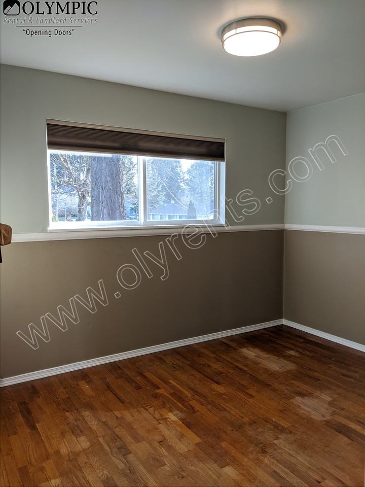 9047 S Park Ave - Photo 7 of 10