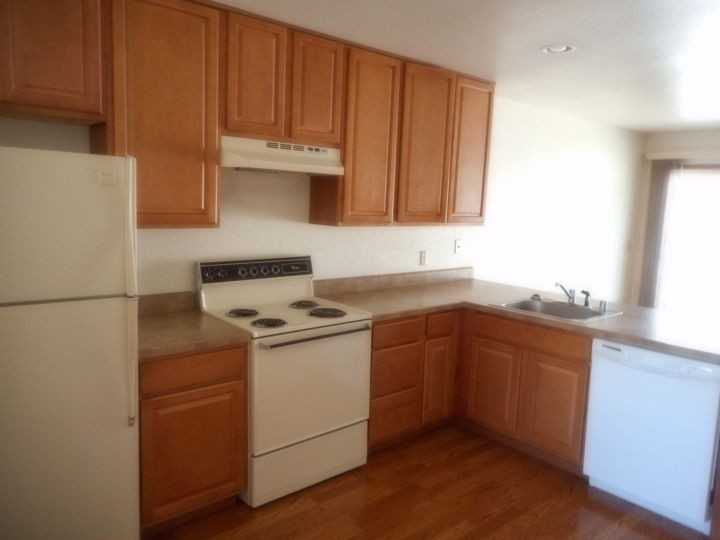 253 Westchester Sq S - Photo 2 of 7