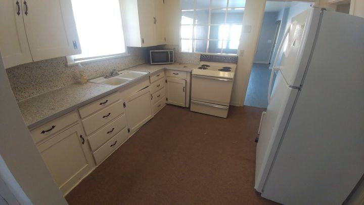 3016 11th Ave N. - Photo 2 of 7