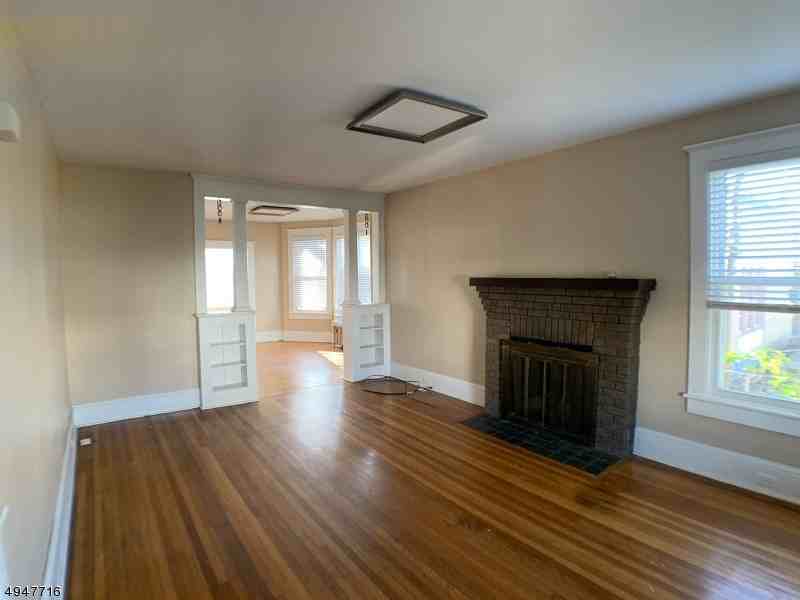 165 W Washington Ave - Photo 3 of 12