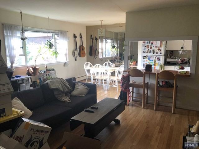 5014 Christopher Street - Photo 2 of 7