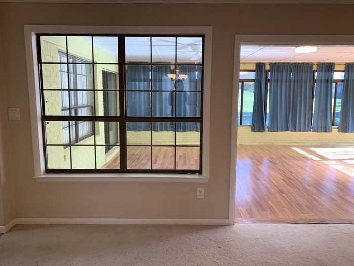 5181 Choctaw Avenue - Photo 3 of 20