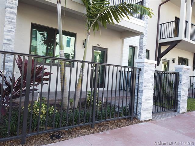 4761 NW 84th ave - Photo 3 of 27