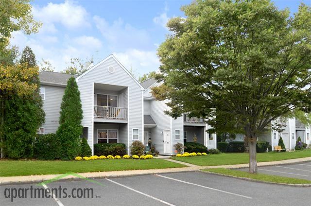 Saddle Rock Apartments - Photo 3 of 25