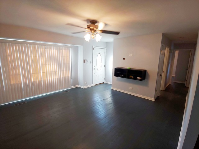 8031 S 83rd Ave - Photo 2 of 11