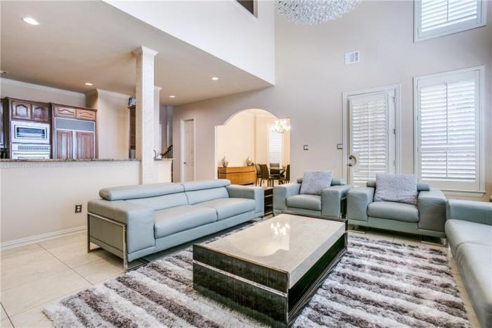 2518 Spring Hill Lane - Photo 2 of 26