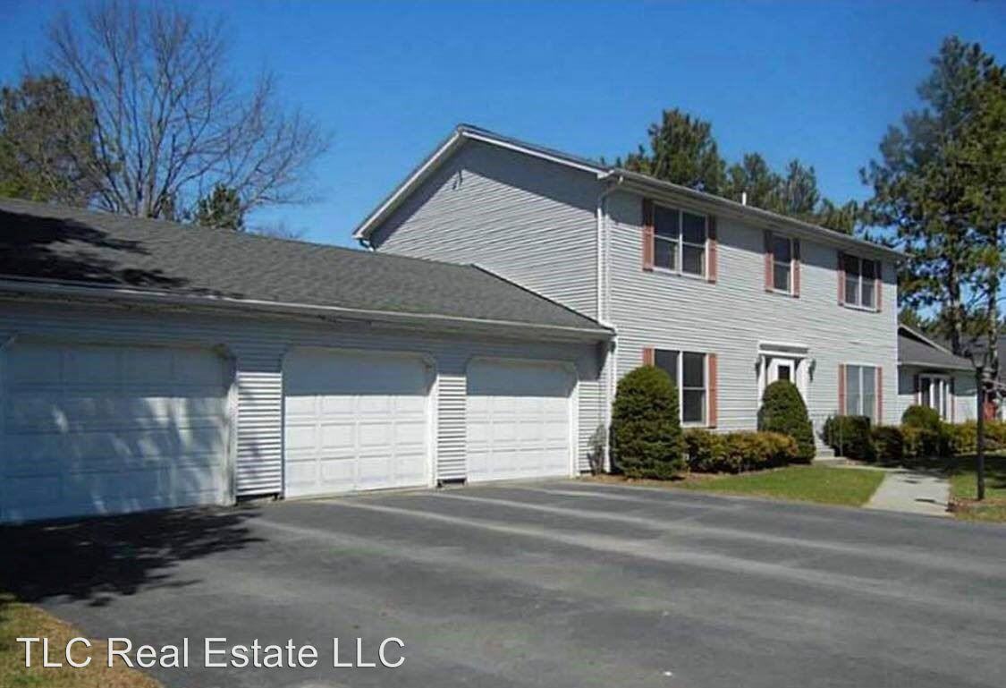 34063 Wellington Circle - Photo 2 of 21