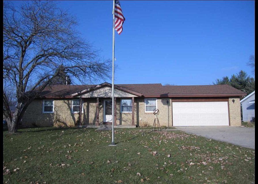 913 Armstrong Ave - Photo 2 of 14