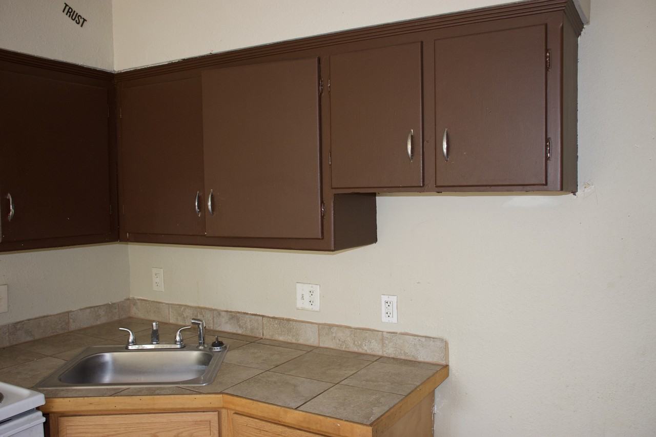 1429 West Atkinson Avenue - Photo 3 of 6