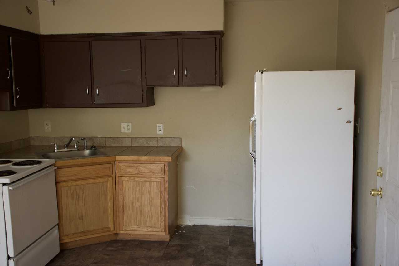 1429 West Atkinson Avenue - Photo 2 of 6