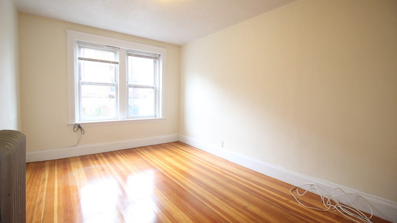 8 Barrows Street - Photo 2 of 2