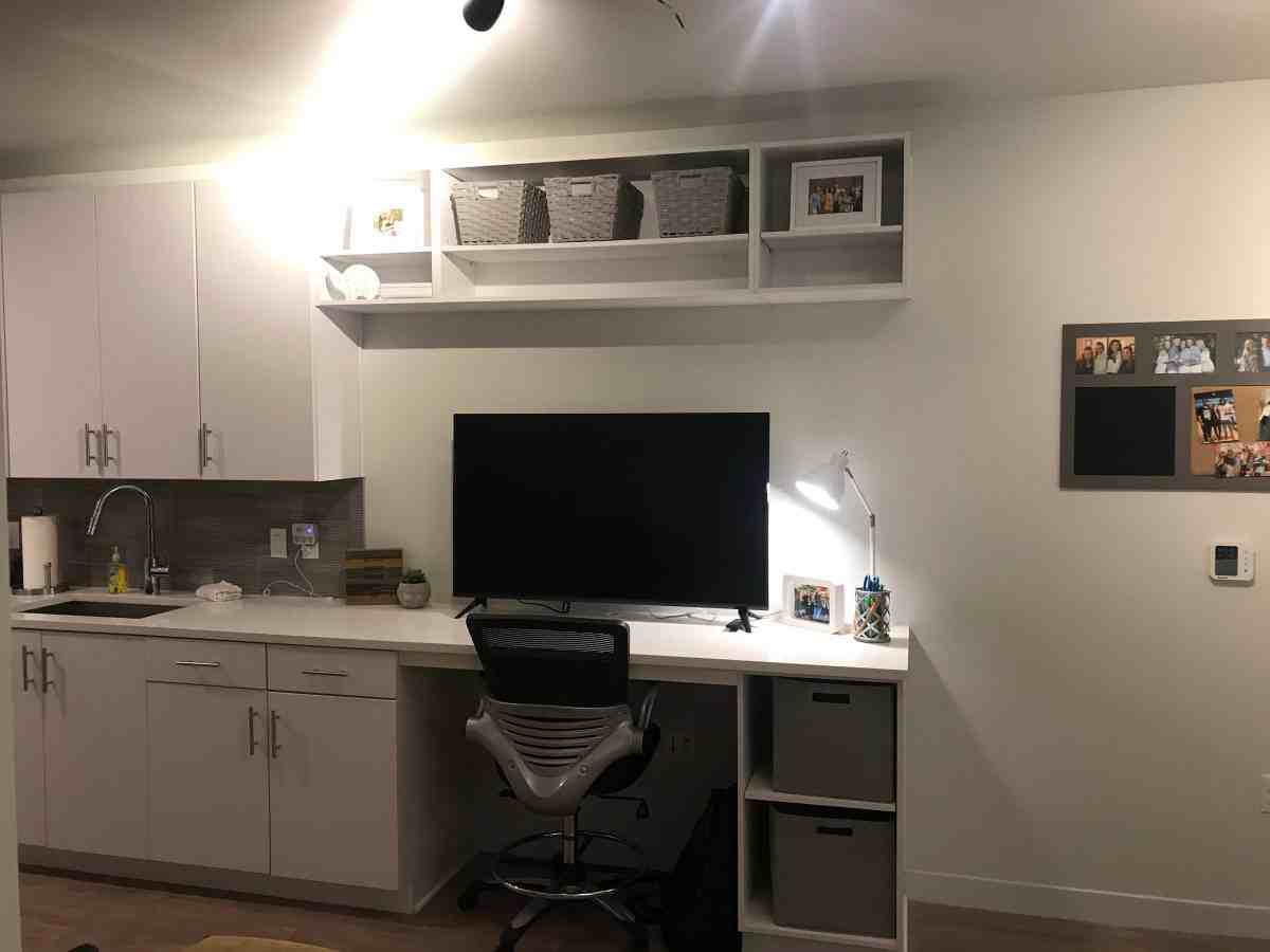 918 E Grand River Ave #445 - Photo 3 of 7