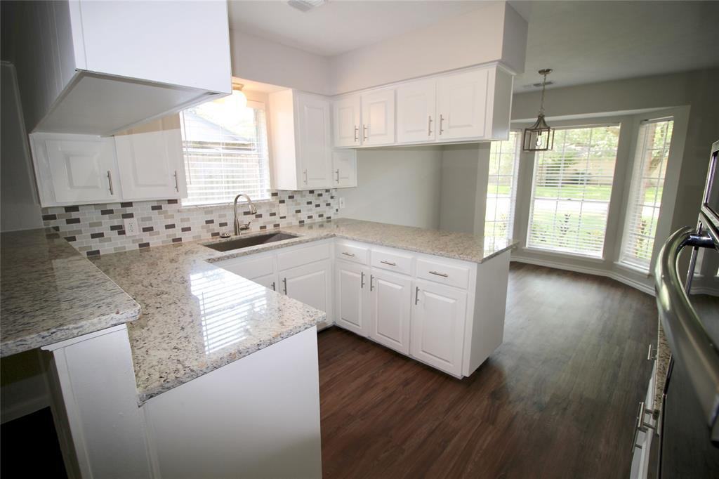 209 Mary Ann Drive - Photo 2 of 10