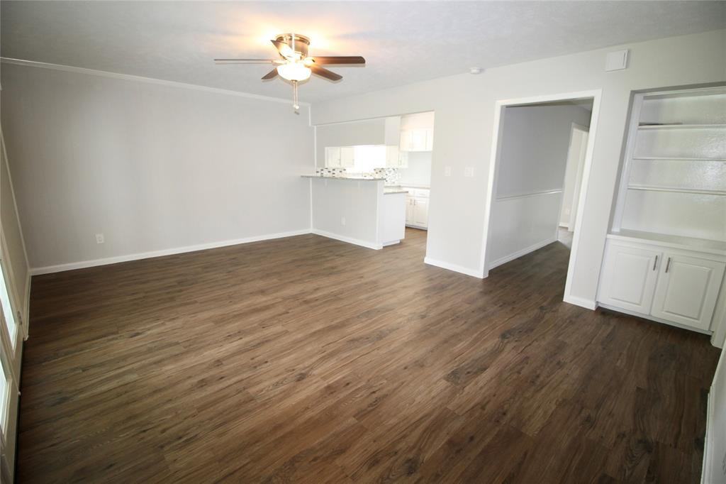 209 Mary Ann Drive - Photo 3 of 10