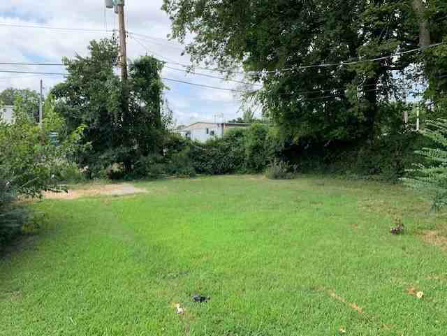 1037 Forest Avenue - Photo 2 of 11