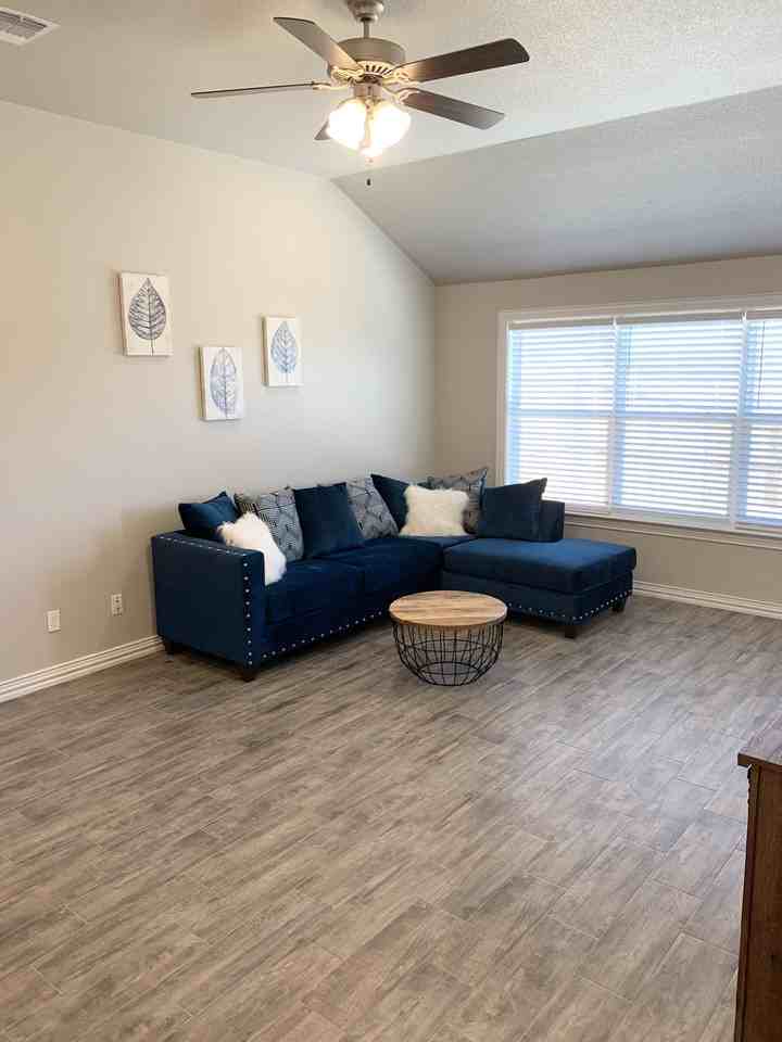 3227 Kickapoo Dr - Photo 2 of 20