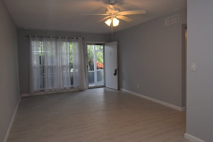 2124 Southeast Edler Drive - Photo 2 of 12