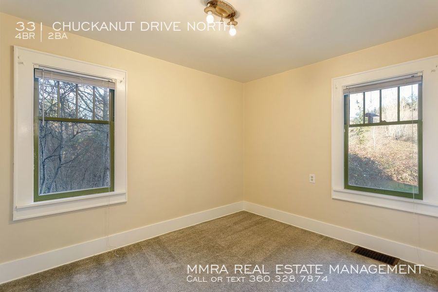 331 Chuckanut Drive North - Photo 3 of 29