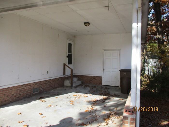 415 Russell Street - Photo 2 of 7