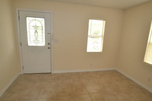 6712 South Himes Avenue - Photo 2 of 7