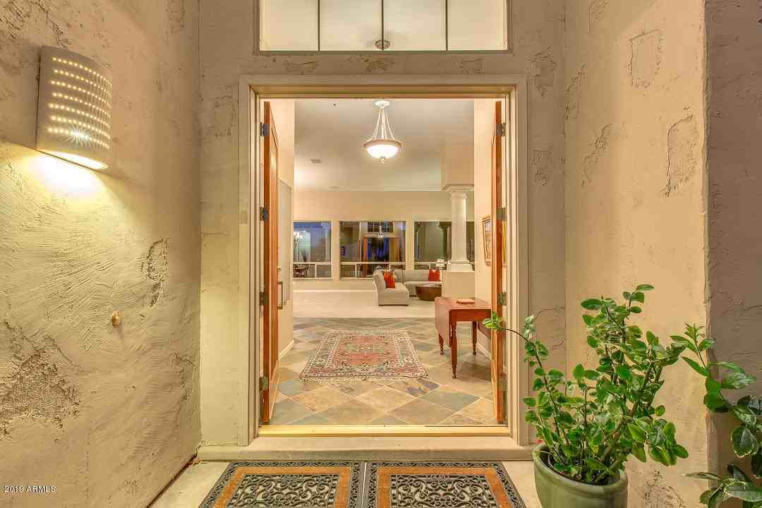 12555 E Paradise Drive - Photo 2 of 47