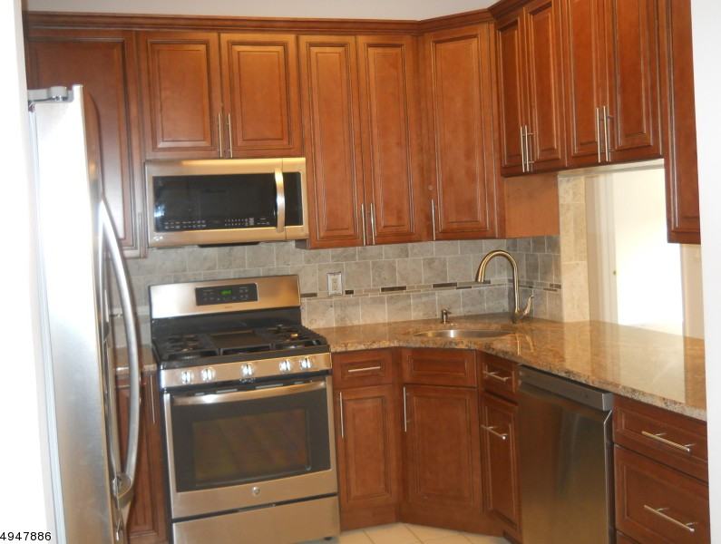 4312 Cleveland Ln - Photo 2 of 17