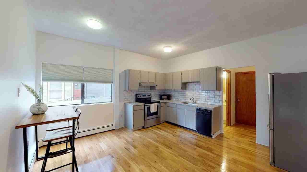 Inviting Somerville home near the Red Line - Photo 5 of 19
