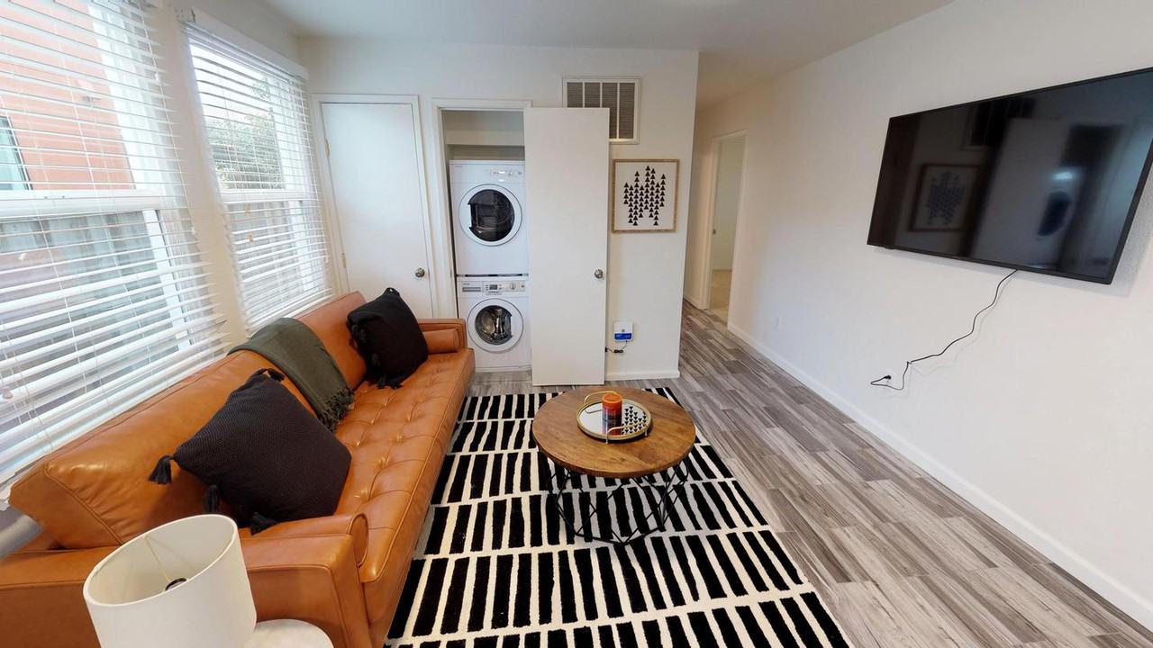 Stylish North Oakland home with spacious backyard Apartments in Oakland