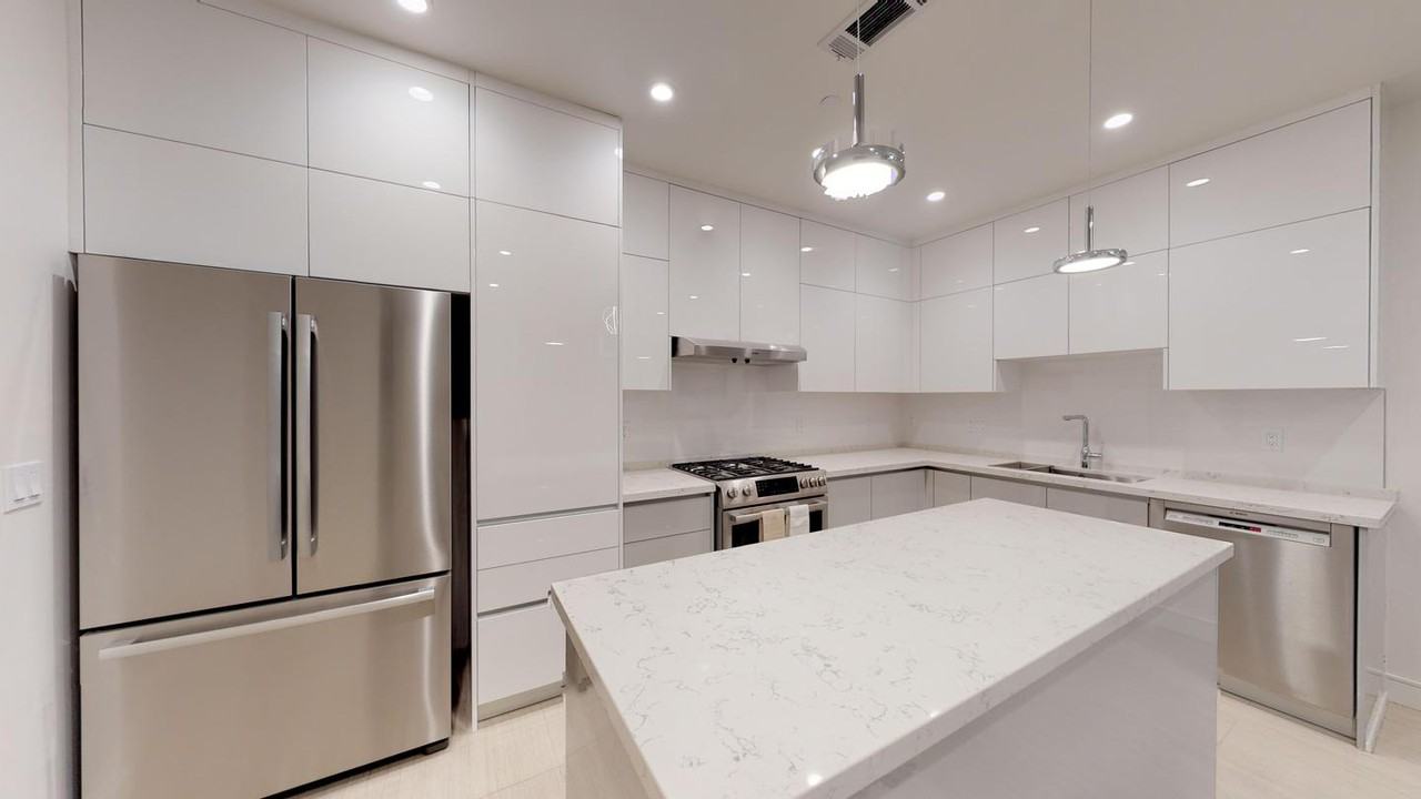 Modern Santa Clara townhome minutes from Apple - Photo 4 of 11