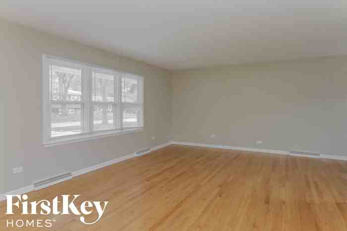 221 Triton Lane - Photo 3 of 15
