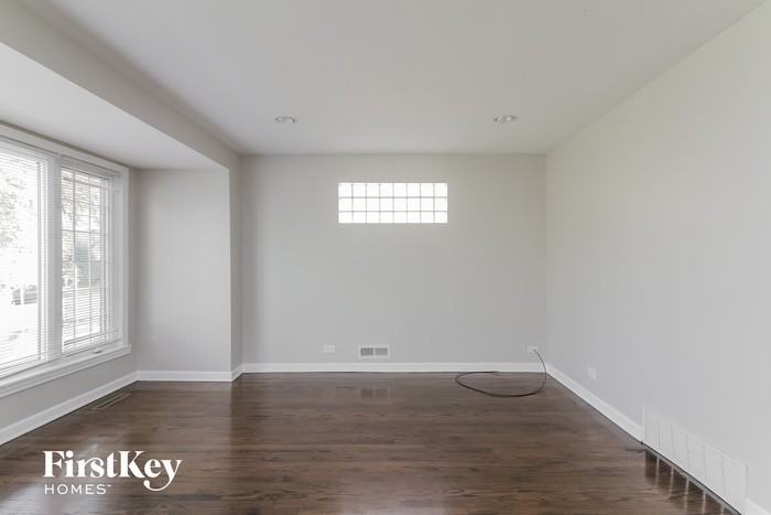 6239 South Meade Avenue - Photo 2 of 14