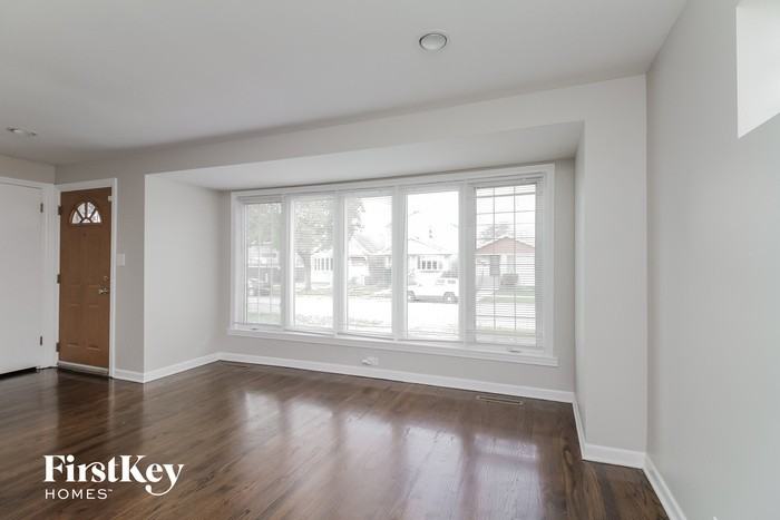 6239 South Meade Avenue - Photo 3 of 14