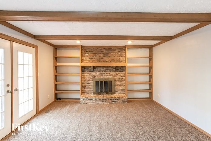 12638 Charing Cross Road - Photo 3 of 15