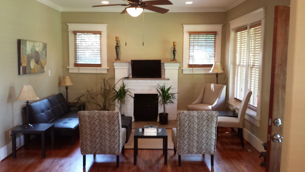 1004 Mansfield Street - Photo 2 of 3