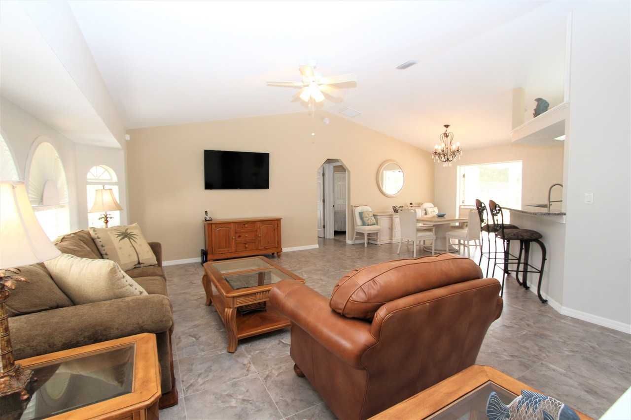 7 Medalist Ct - Photo 3 of 15