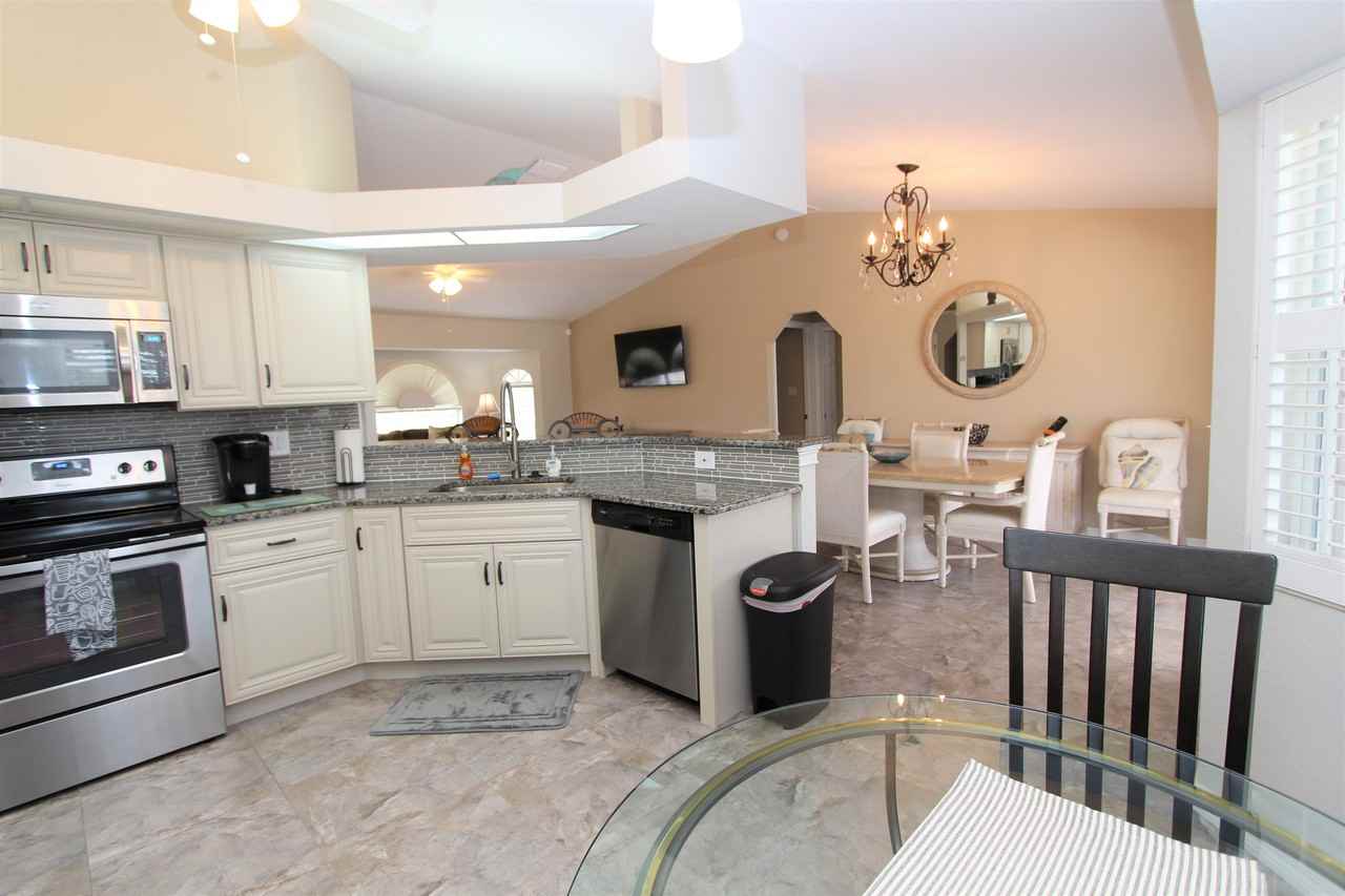 7 Medalist Ct - Photo 5 of 15