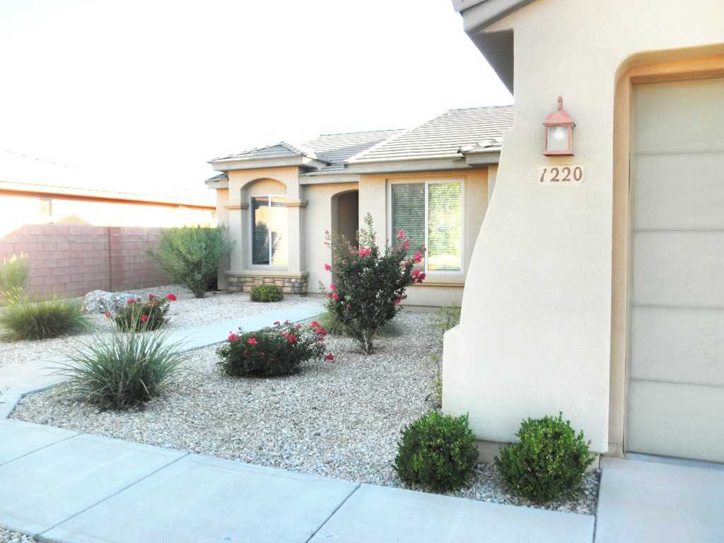 1220 N Spring Valley Dr - Photo 2 of 23