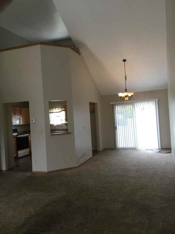 1642 E Turkey Run Drive - Photo 2 of 9