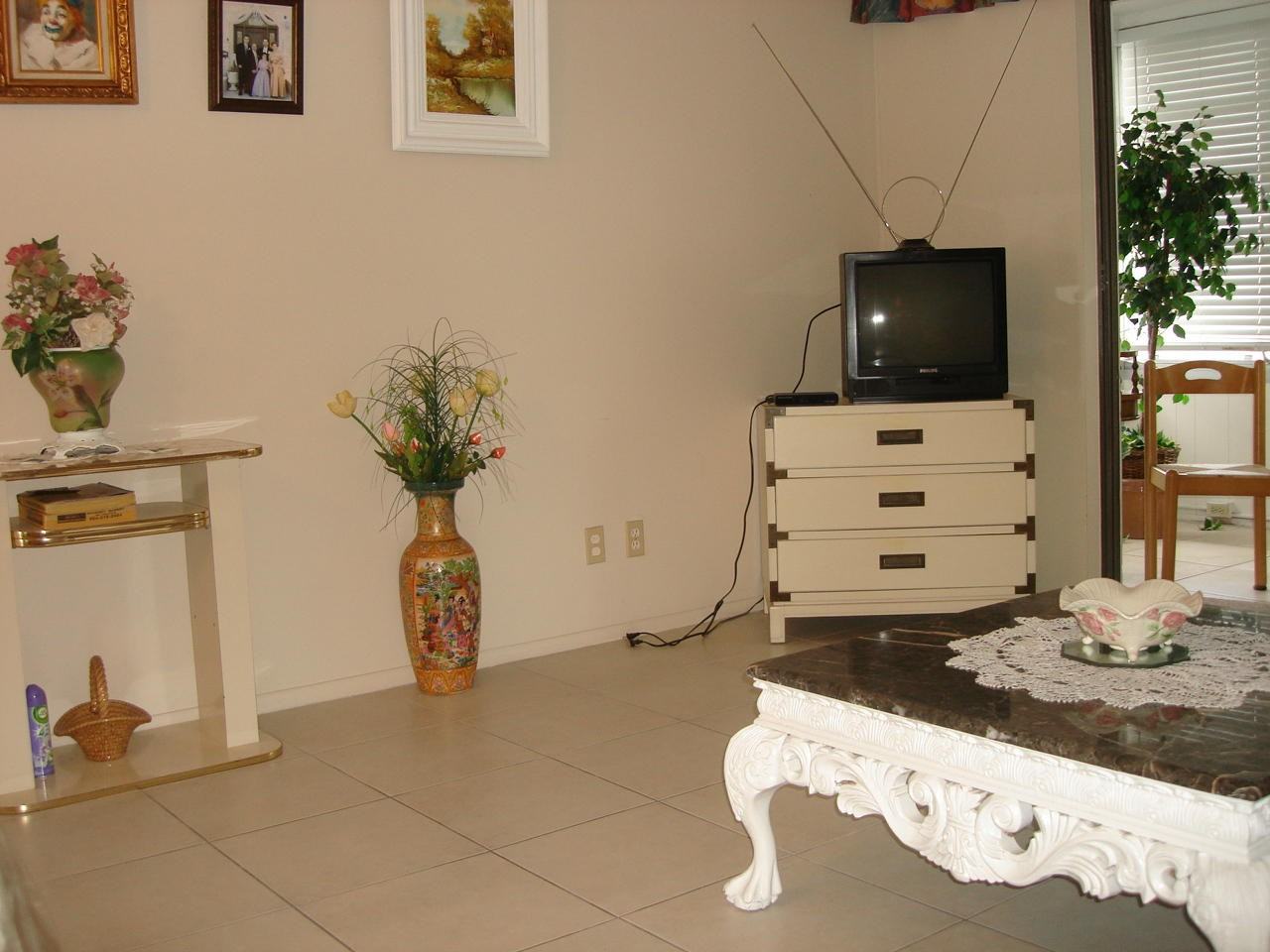 4140 Nw 44th Avenue #Unit - Photo 3 of 15