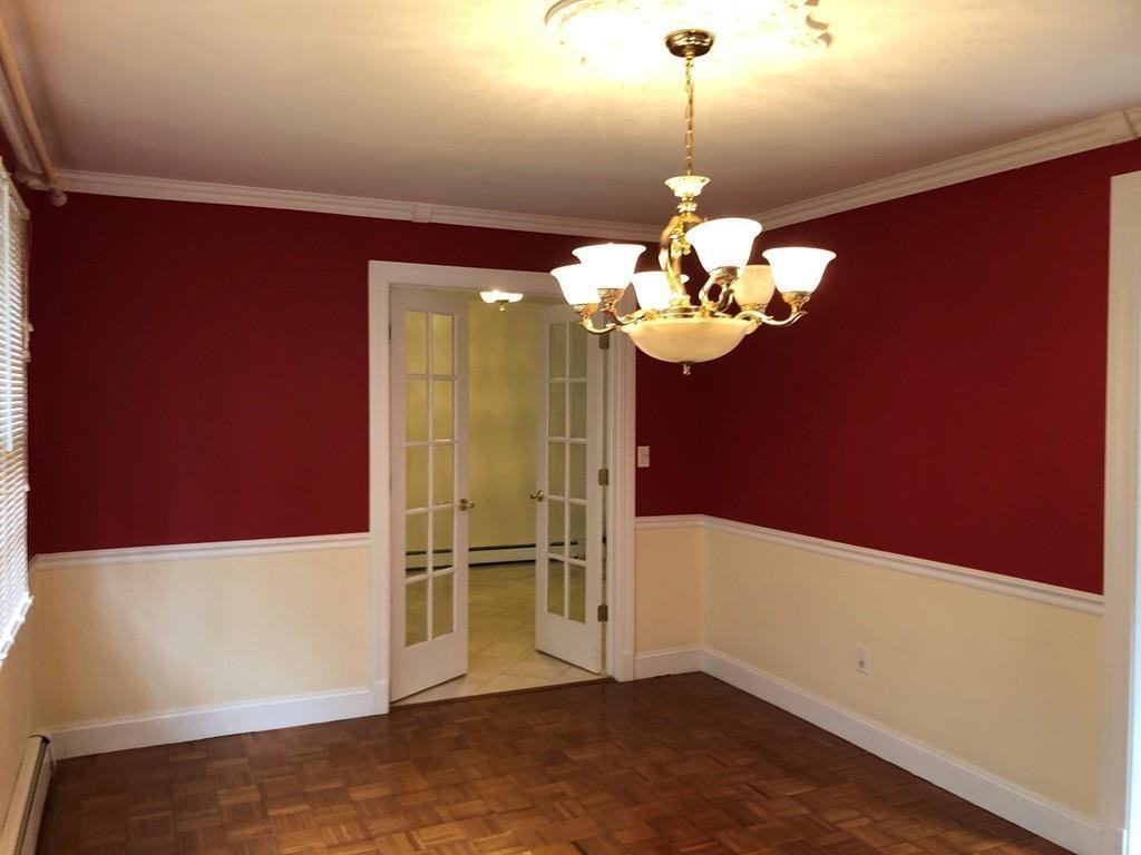 657 Winter St - Photo 3 of 14